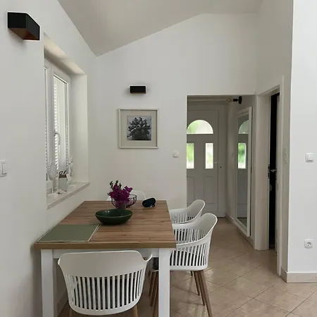 Haus Direkt Am -zrnovska Banja -insel , 2,5 Km Zum Altstadt Korcula Town